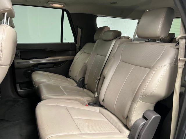 Used 2018 Ford Expedition Max XLT w/ Equipment Group 202A AWD/4WD image 45