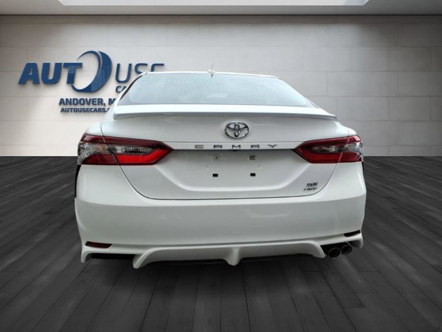 Used 2023 Toyota Camry SE image 9