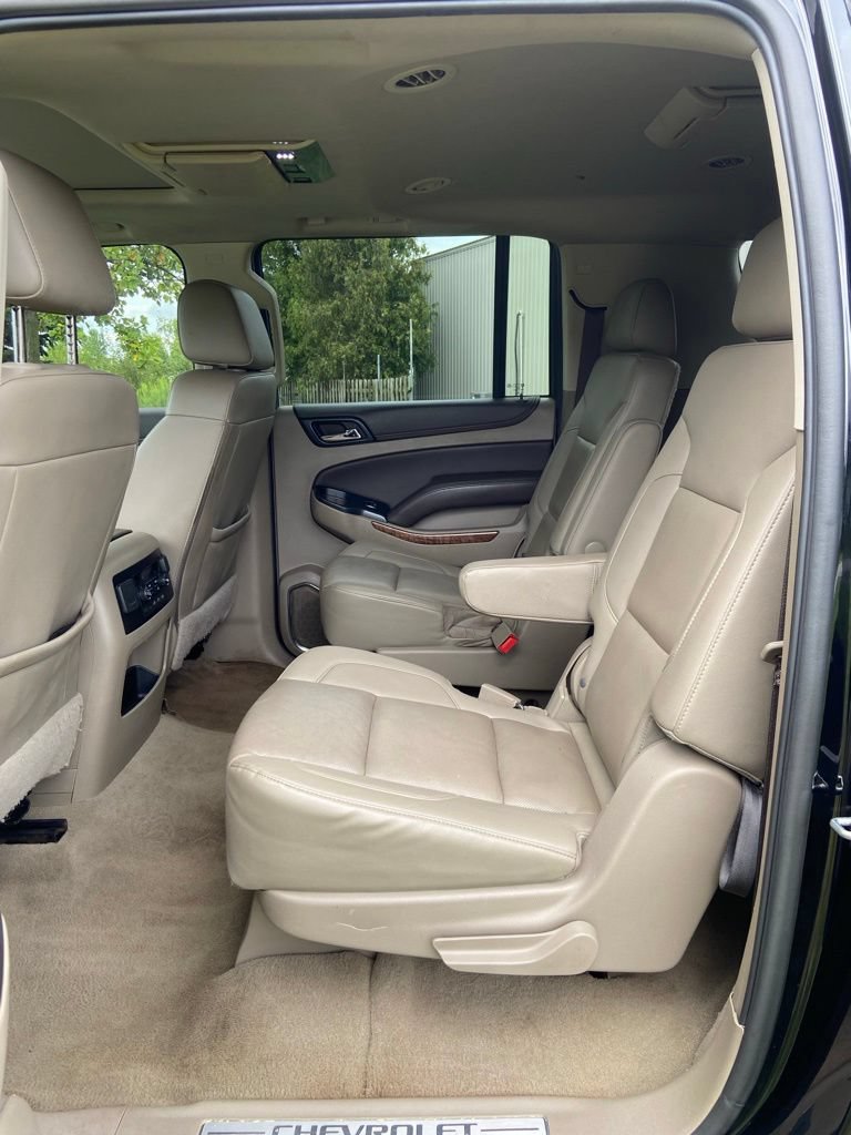 Used 2020 Chevrolet Suburban Premier AWD/4WD image 11