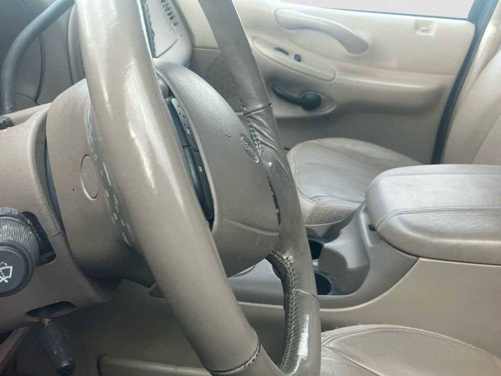 Used 2000 Ford Expedition Eddie Bauer image 7