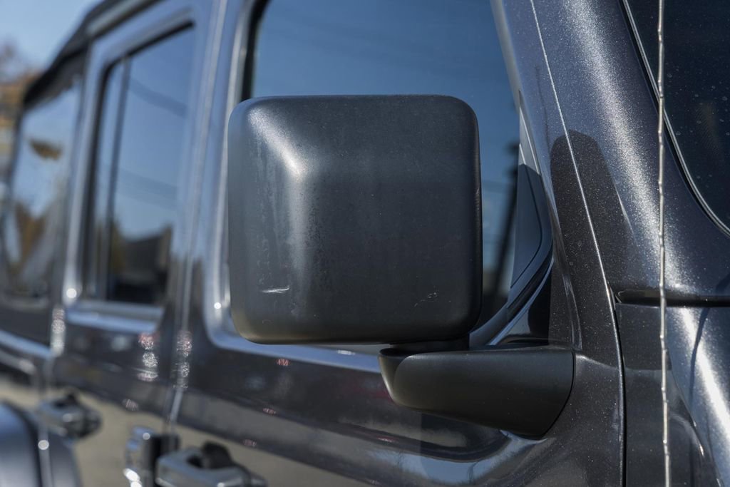 Used 2020 Jeep Wrangler Unlimited Sahara image 15