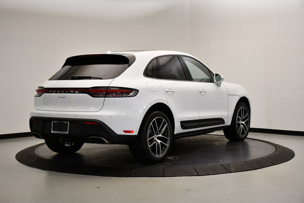 Certified 2026 Porsche Macan AWD/4WD image 7