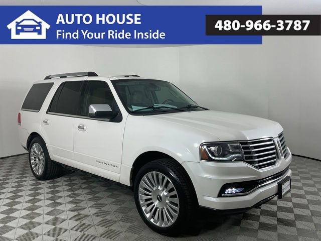 Used 2015 Lincoln Navigator 4WD w/ Equipment Group 101A Reserve image 3