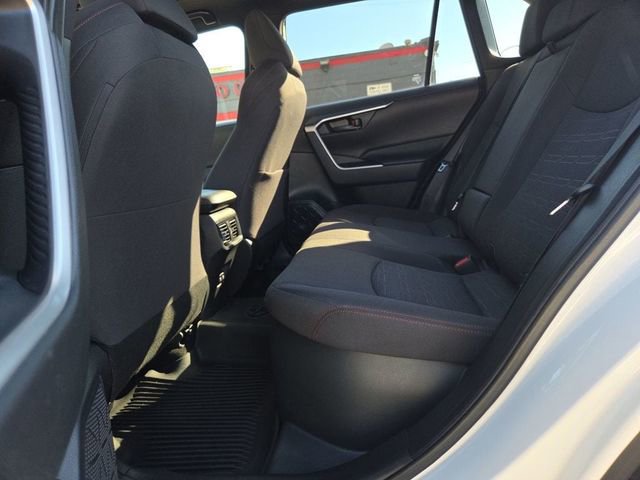 Used 2021 Toyota RAV4 SE w/ Weather & Moonroof Package AWD/4WD image 10