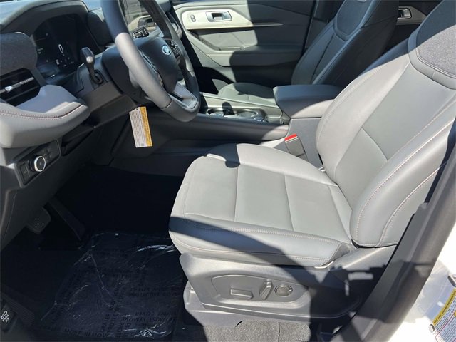 New 2025 Ford Explorer Active w/ Active Comfort Package image 24