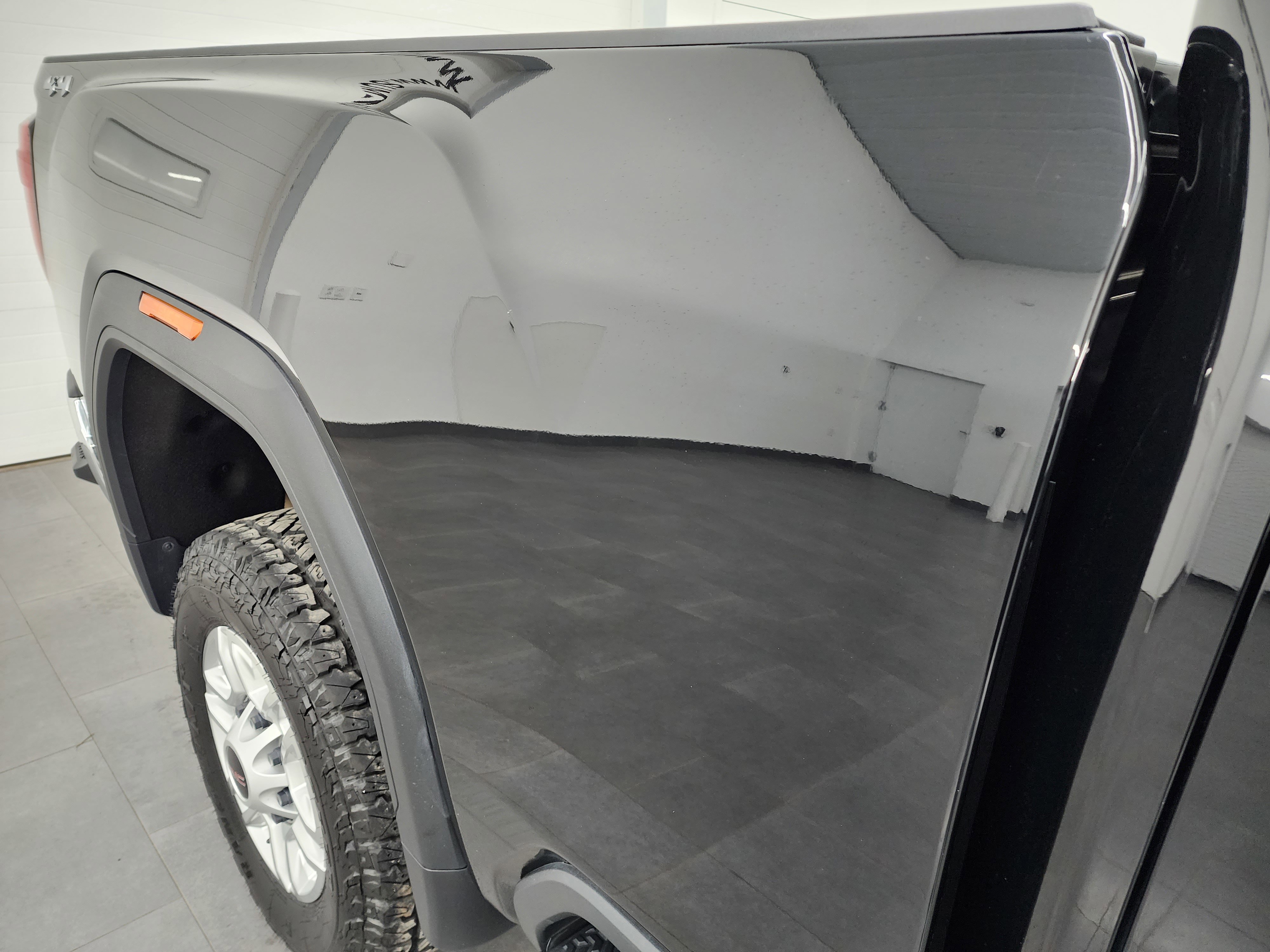 Used 2023 GMC Sierra 2500 SLE w/ SLE Convenience Package image 25