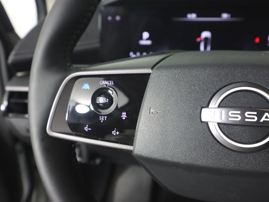 Used 2025 Nissan Murano SV AWD/4WD image 14