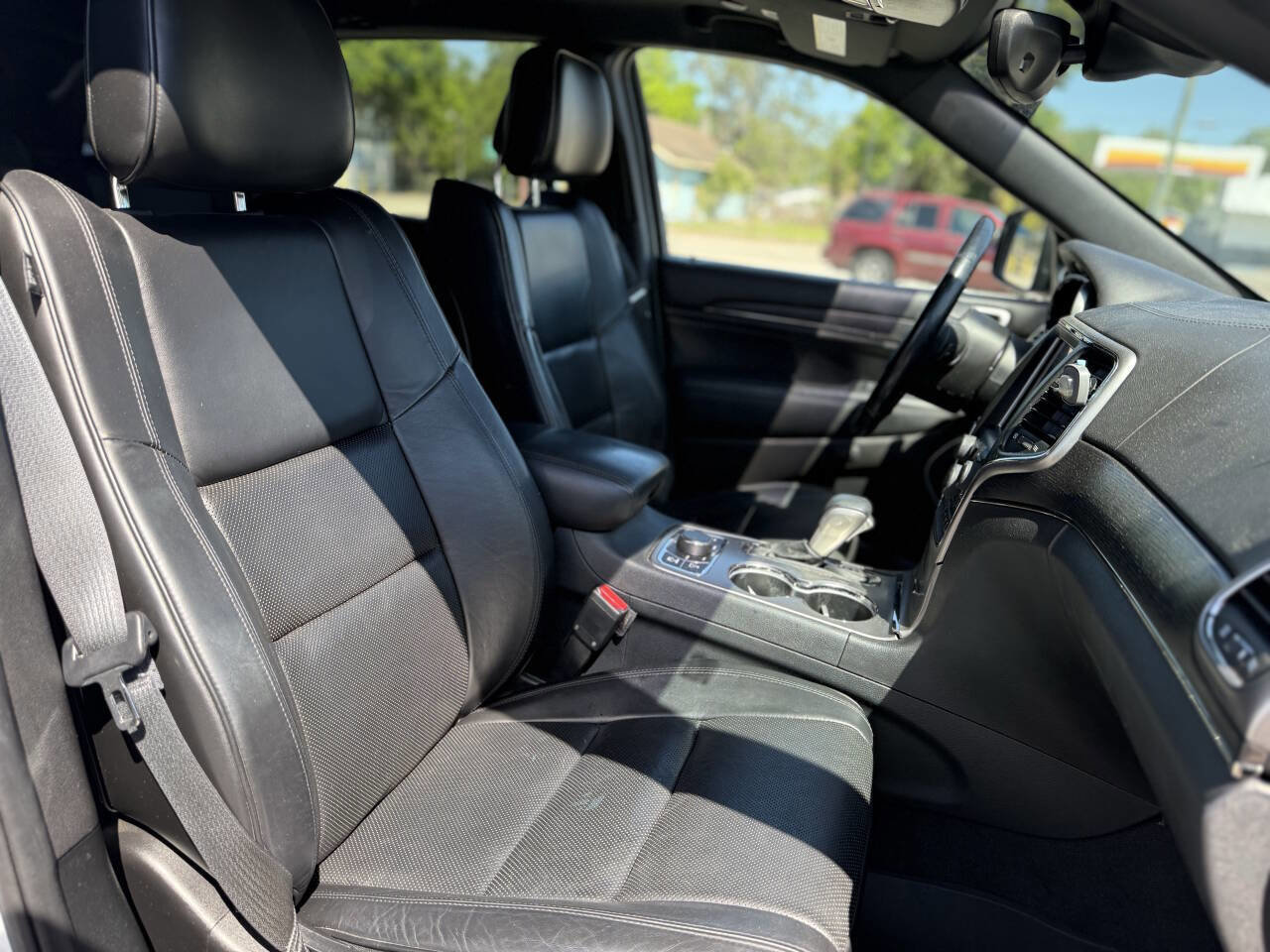 Used 2018 Jeep Grand Cherokee High Altitude AWD/4WD image 22
