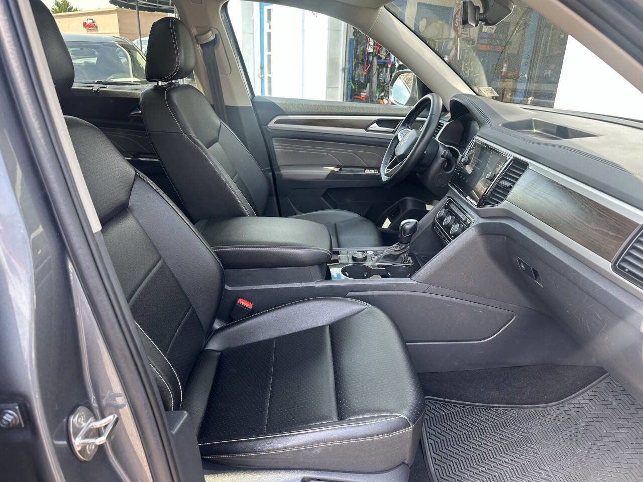 Used 2022 Volkswagen Atlas SE AWD/4WD image 14