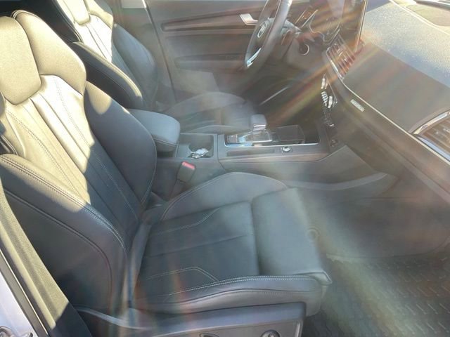 Used 2024 Audi Q5 2.0T Premium image 34