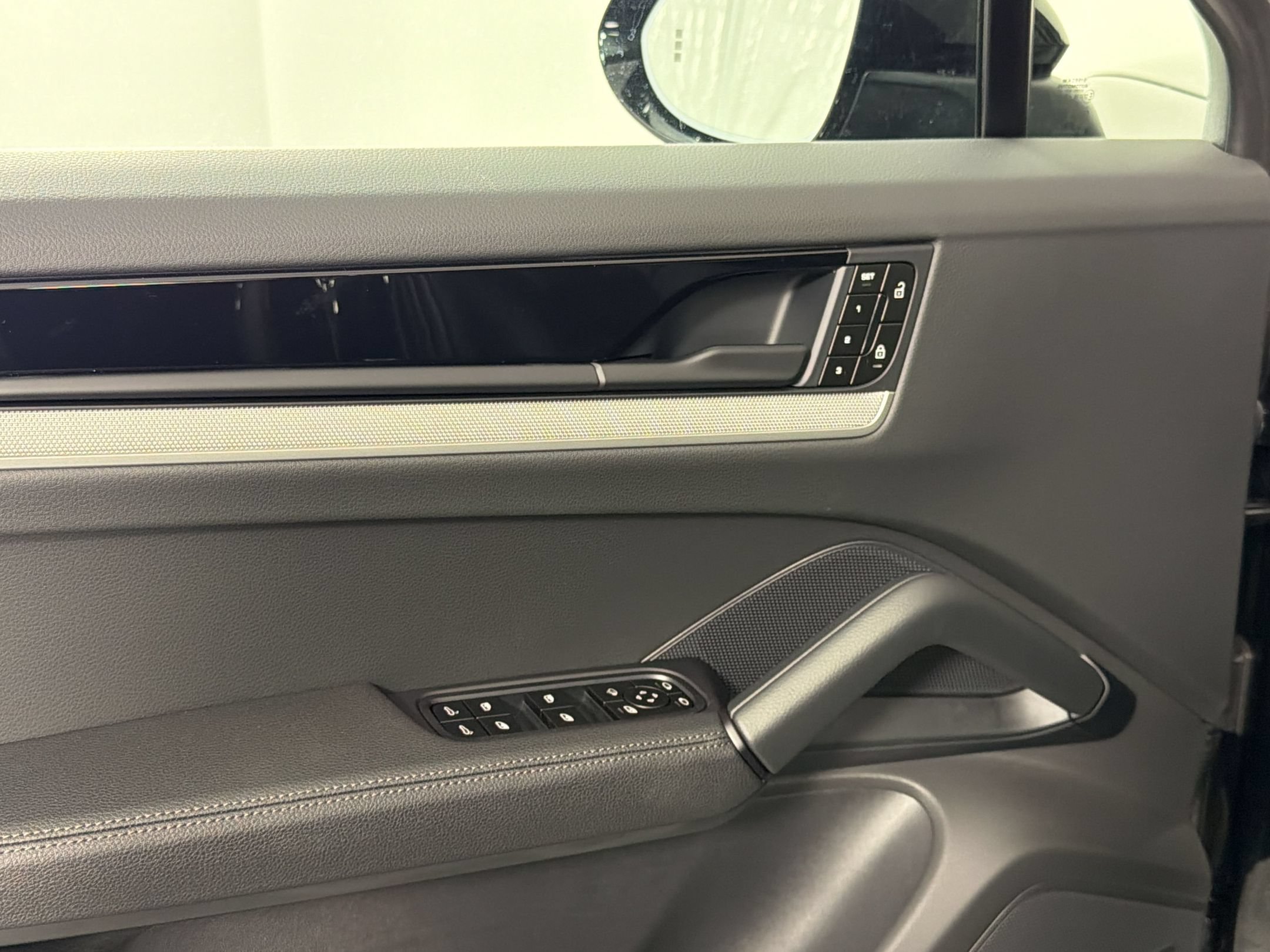 Certified 2026 Porsche Cayenne Coupe AWD/4WD image 15