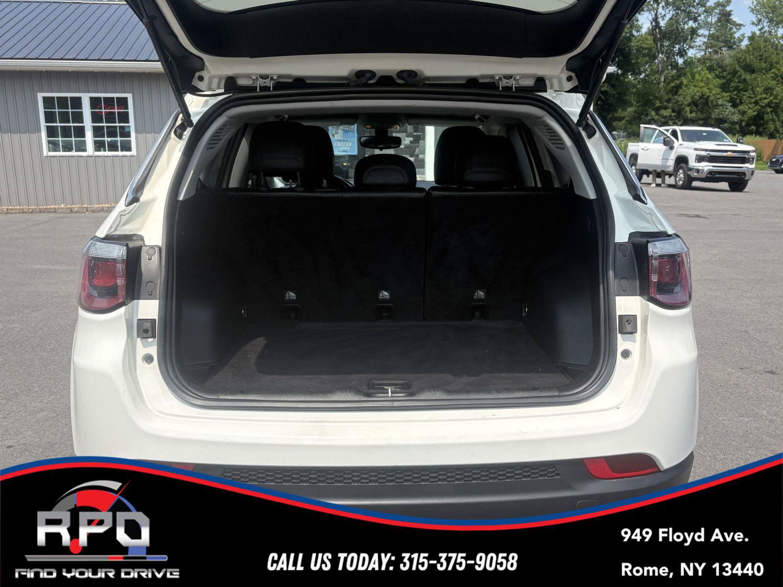 Used 2019 Jeep Compass Latitude AWD/4WD image 26