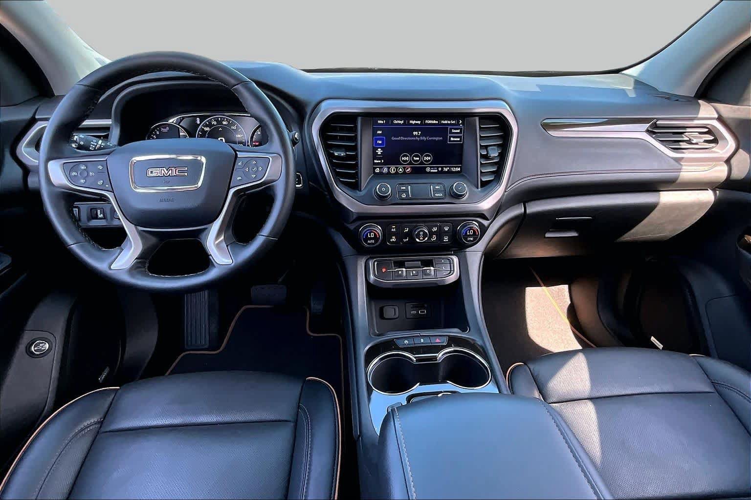 Used 2023 GMC Acadia AT4 w/ Technology Package AWD/4WD image 15