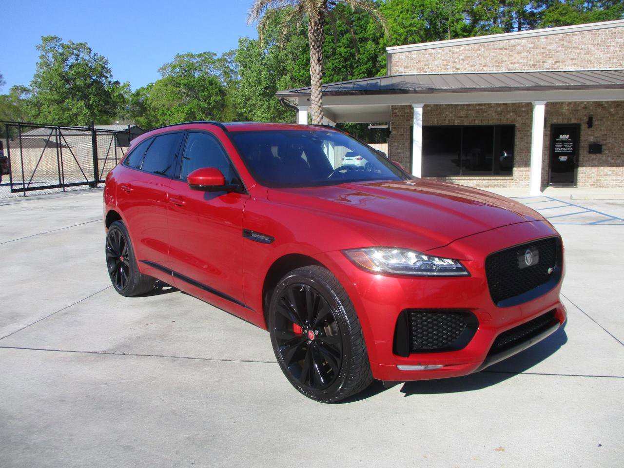 Used 2020 Jaguar F-PACE S image 3