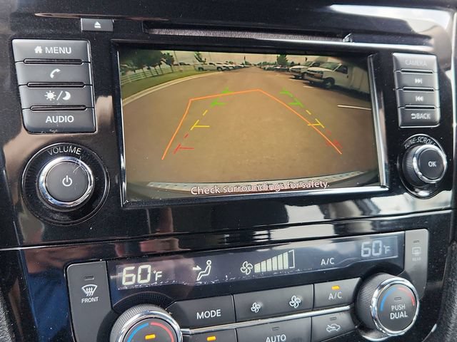 Used 2018 Nissan Rogue SV AWD/4WD image 44