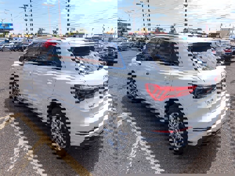 Used 2021 Audi Q3 2.0T Premium w/ Convenience Package image 11