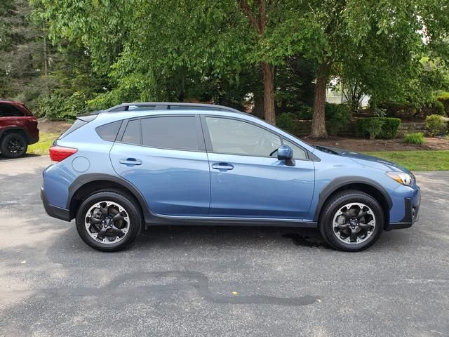 Certified 2022 Subaru Crosstrek 2.0i Premium AWD/4WD image 2