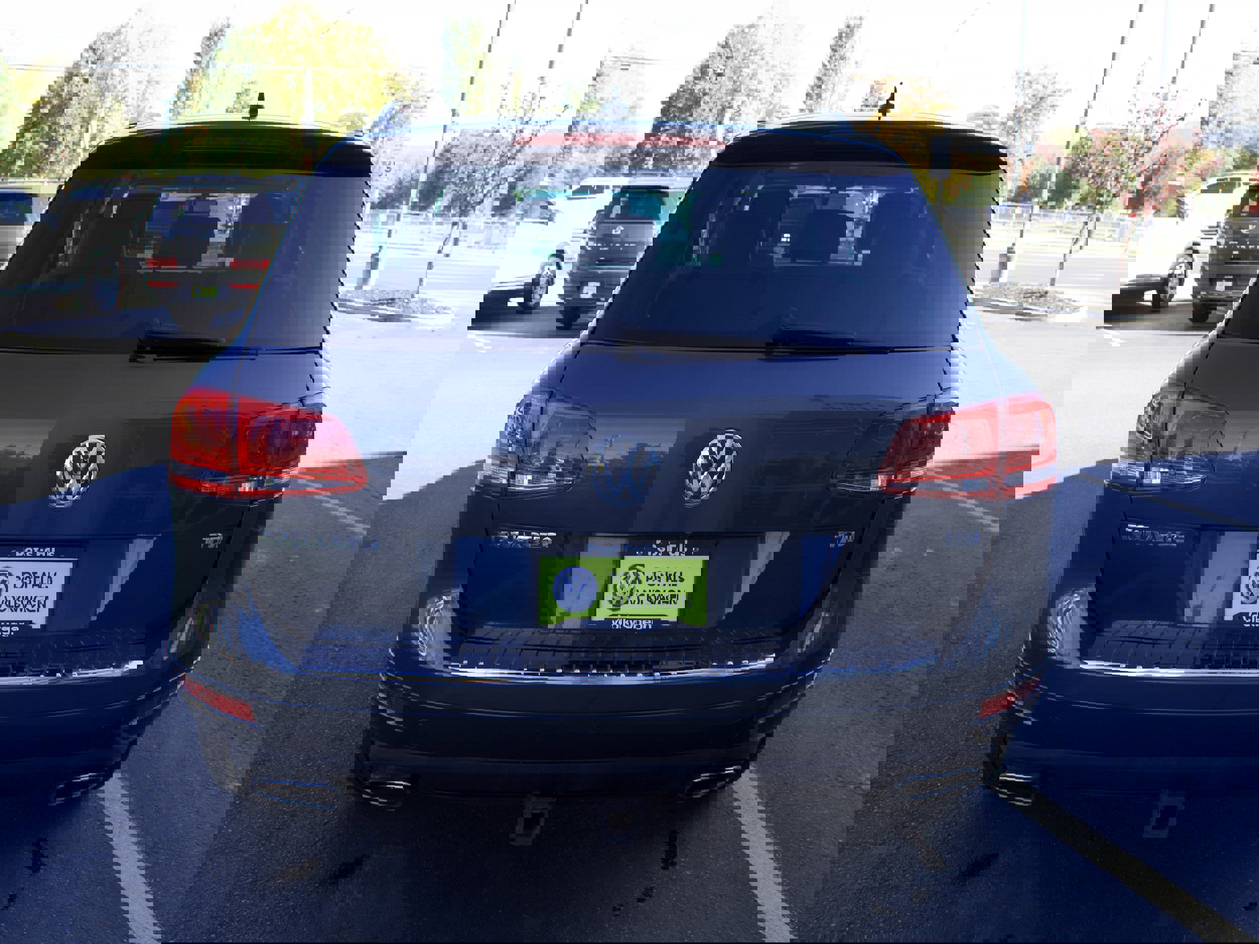 Used 2012 Volkswagen Touareg TDI image 6