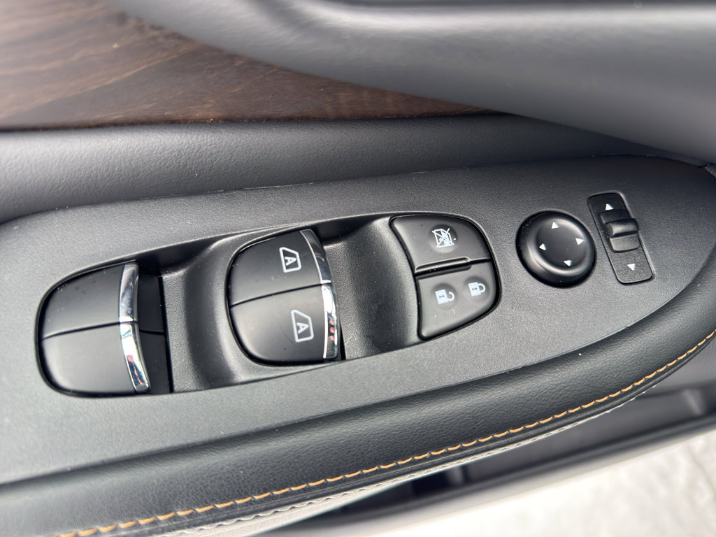 Certified 2024 Nissan Murano Platinum w/ Cargo Package image 12