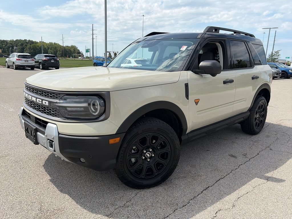 Used 2025 Ford Bronco Sport Badlands AWD/4WD image 3