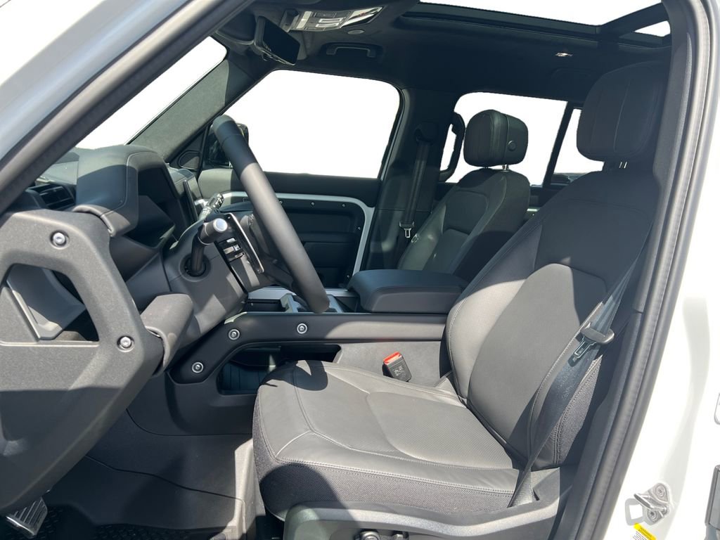 New 2025 Land Rover Defender 110 V8 image 13