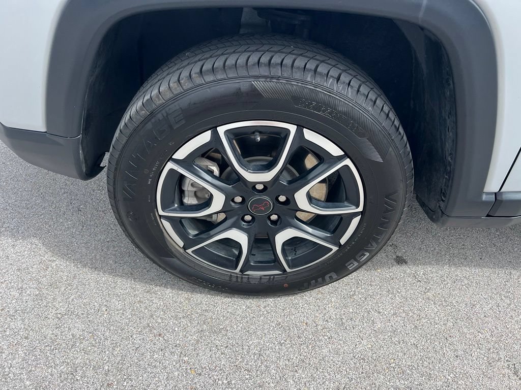 Used 2025 Jeep Compass Trailhawk AWD/4WD image 13