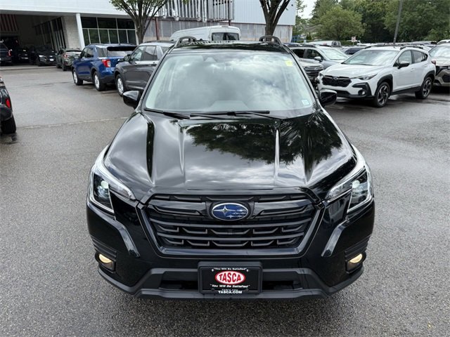 Used 2022 Subaru Forester Premium image 2
