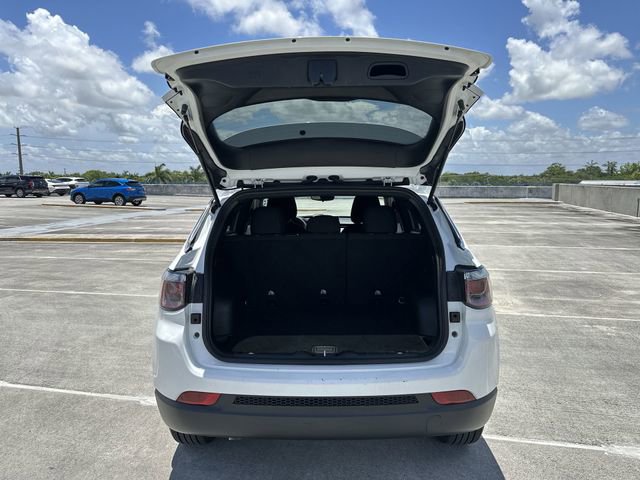 Used 2023 Jeep Compass Sport AWD/4WD image 28
