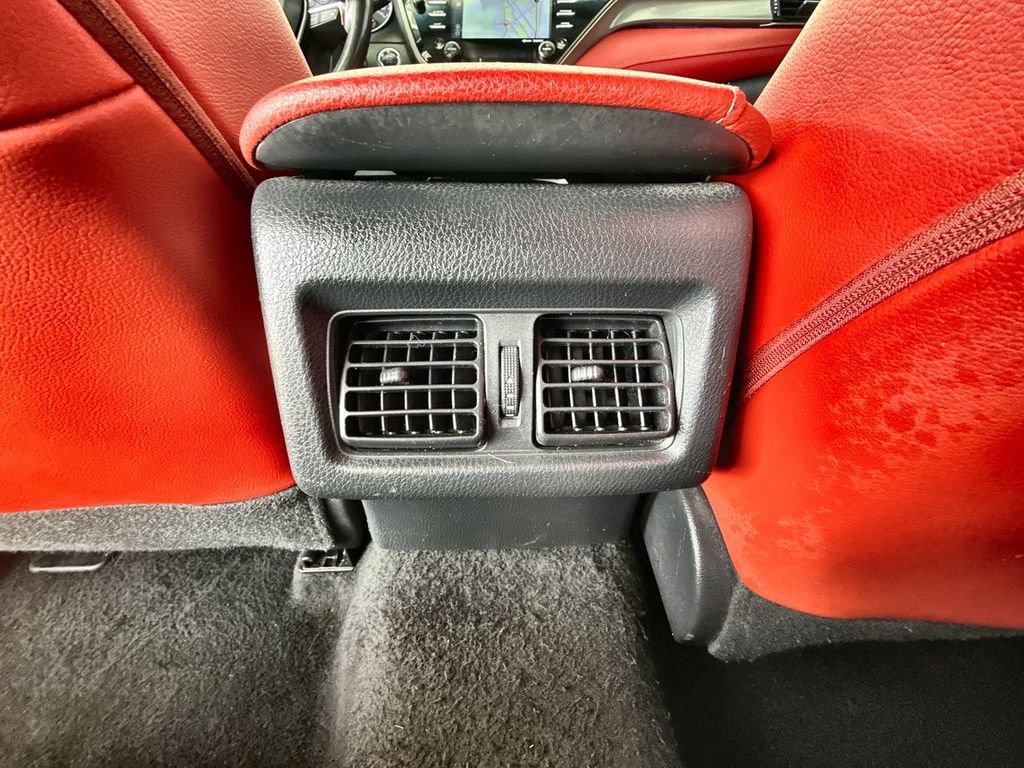Used 2020 Toyota Camry XSE w/ Navigation Package FWD image 13