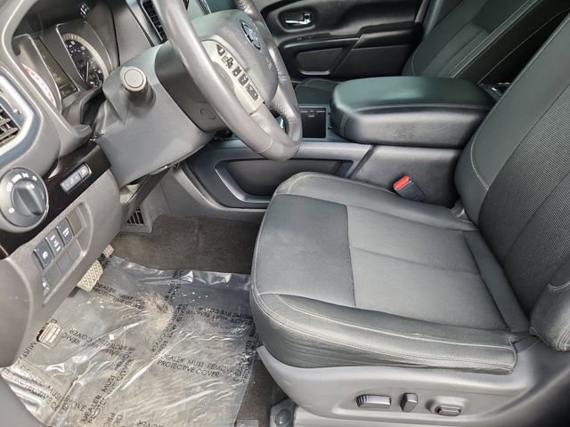 Used 2018 Nissan Titan SV w/ SV Convenience Package image 7