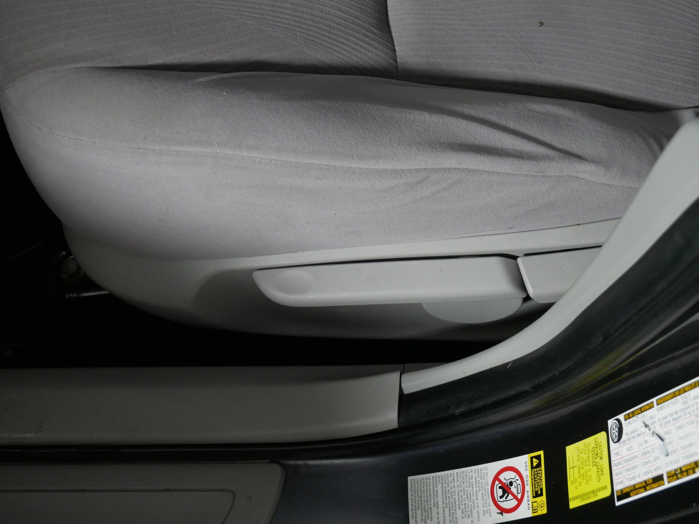 Used 2013 Toyota Corolla LE FWD image 20