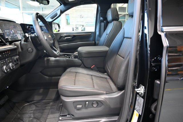 New 2026 Chevrolet Tahoe High Country AWD/4WD image 11