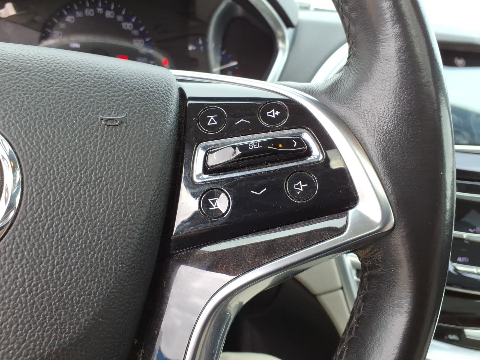 Used 2014 Cadillac SRX Performance w/ Driver Awareness Package image 16