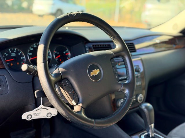 Used 2014 Chevrolet Impala LT FWD image 7