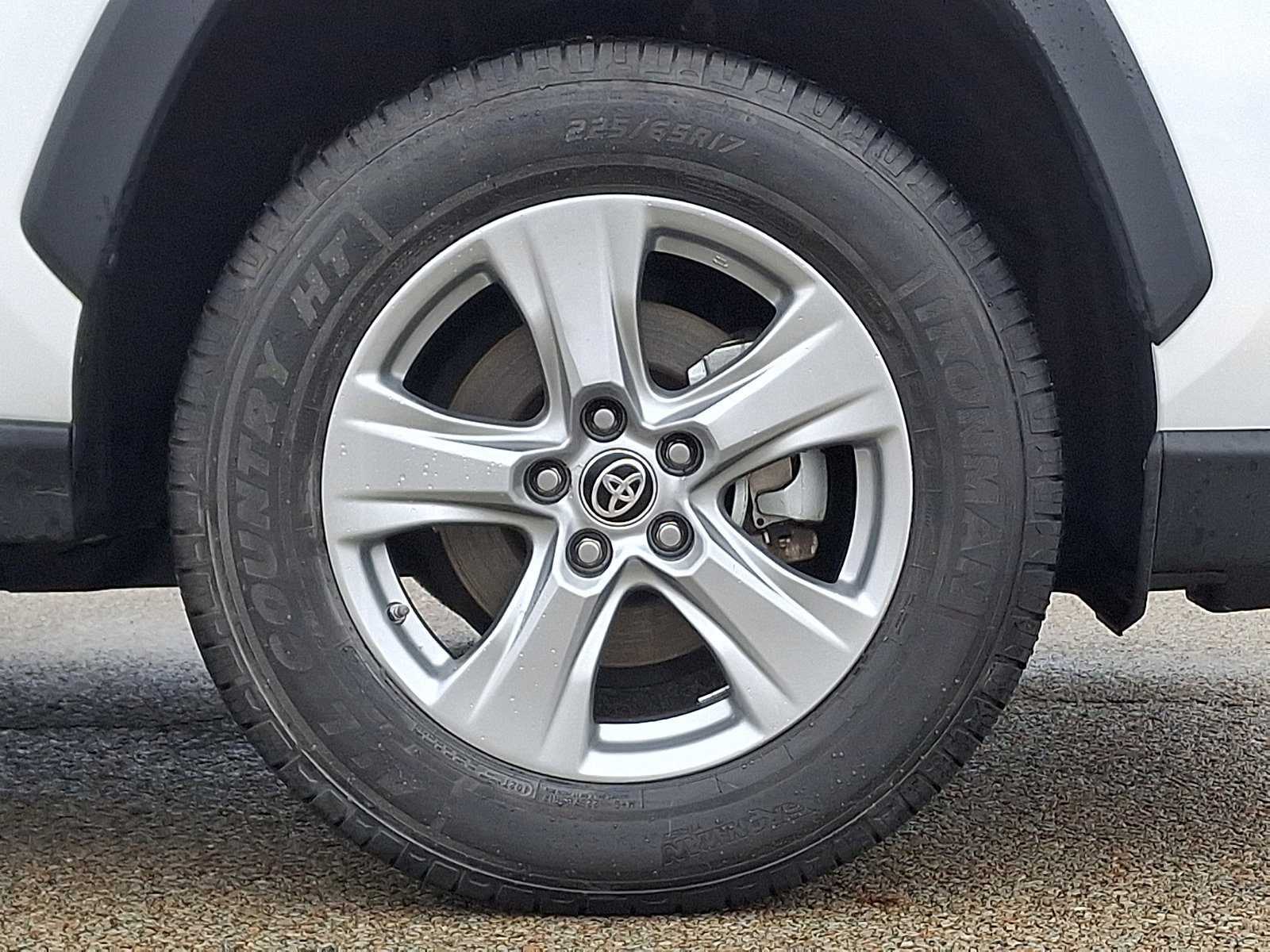 Used 2024 Toyota RAV4 LE image 8