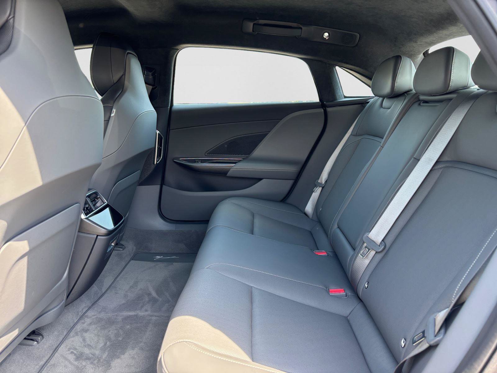 Used 2024 Lucid Air Pure RWD image 35