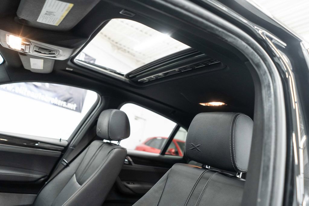 Used 2018 BMW X4 xDrive28i image 8