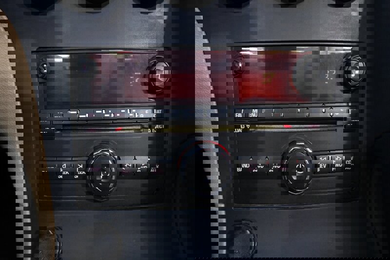 Used 2006 Pontiac Solstice Convertible w/ Premium Package image 37