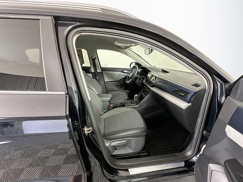 Used 2022 Volkswagen Taos SE image 26