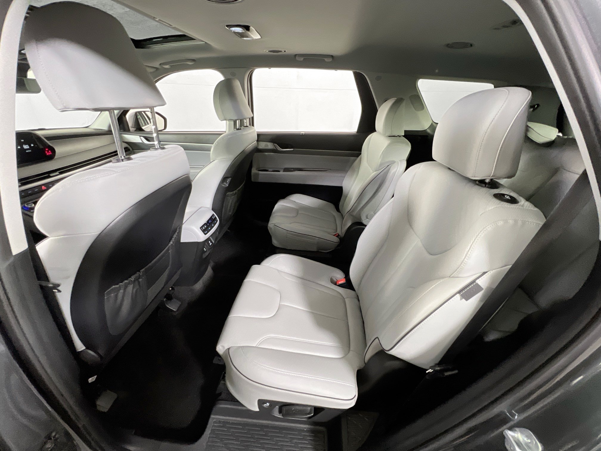 Used 2023 Hyundai Palisade SEL w/ Premium Package AWD/4WD image 25