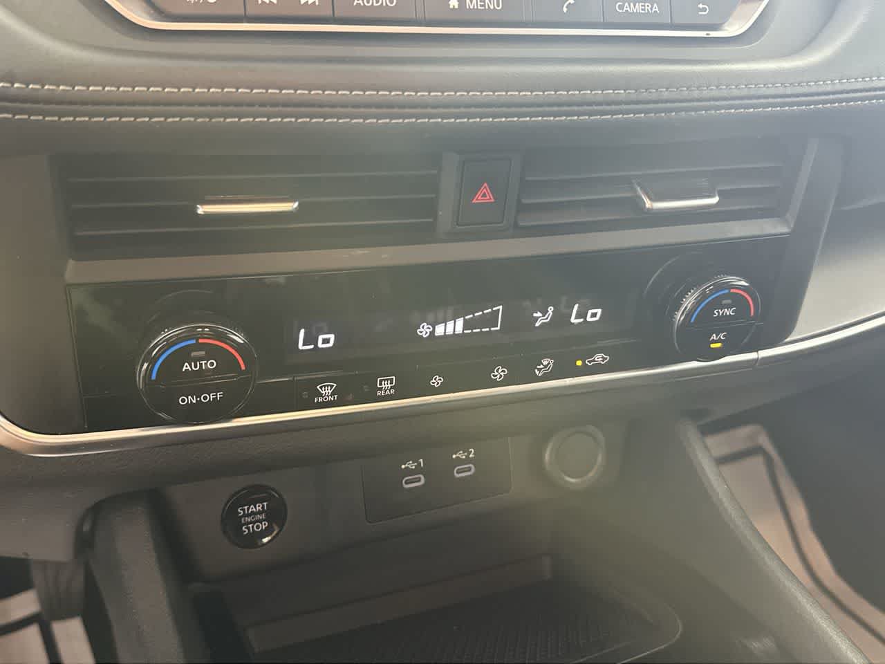 Used 2024 Nissan Rogue SV AWD/4WD image 18