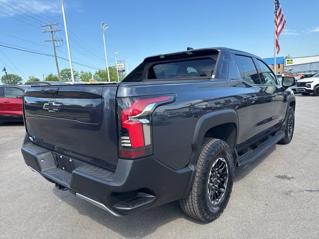 Used 2026 Chevrolet Silverado EV Trail Boss w/ LPO, Gameday Tailgate Package image 5