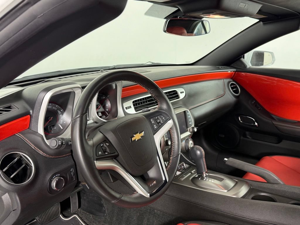 Used 2013 Chevrolet Camaro SS RWD image 4