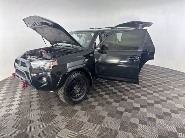 Used 2019 Toyota 4Runner TRD Off-Road Premium AWD/4WD image 10