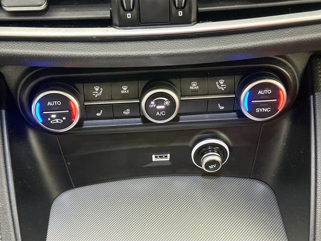 Used 2023 Alfa Romeo Stelvio Veloce image 15