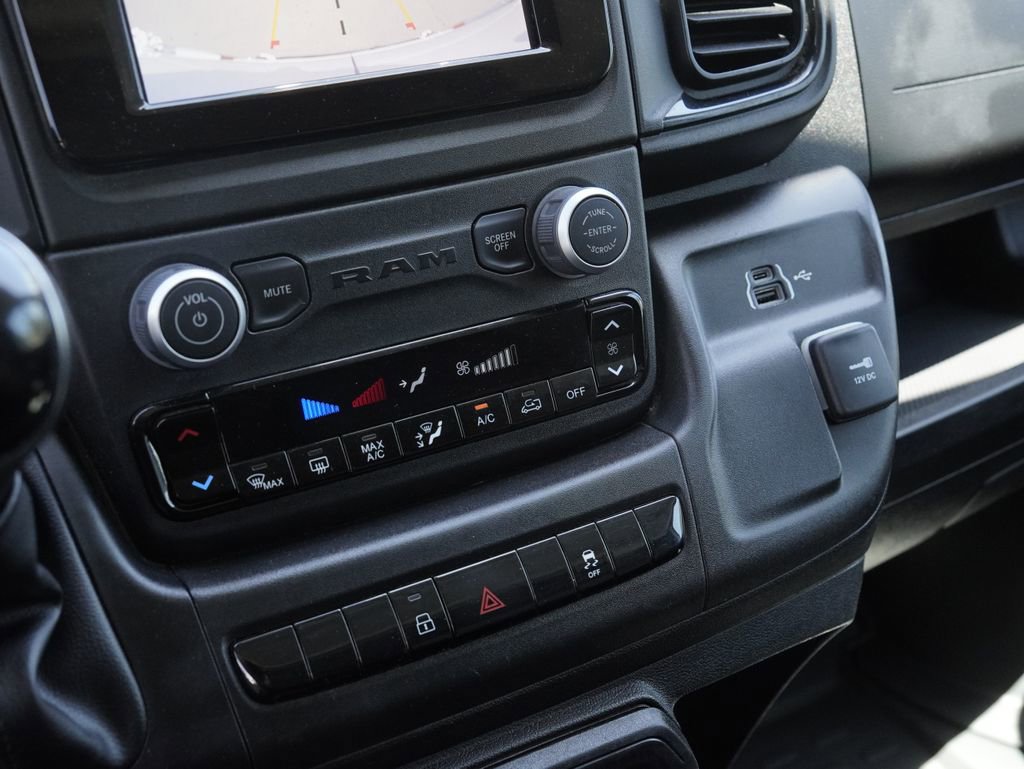 Used 2025 RAM ProMaster 2500 w/ Convenience Group FWD image 18