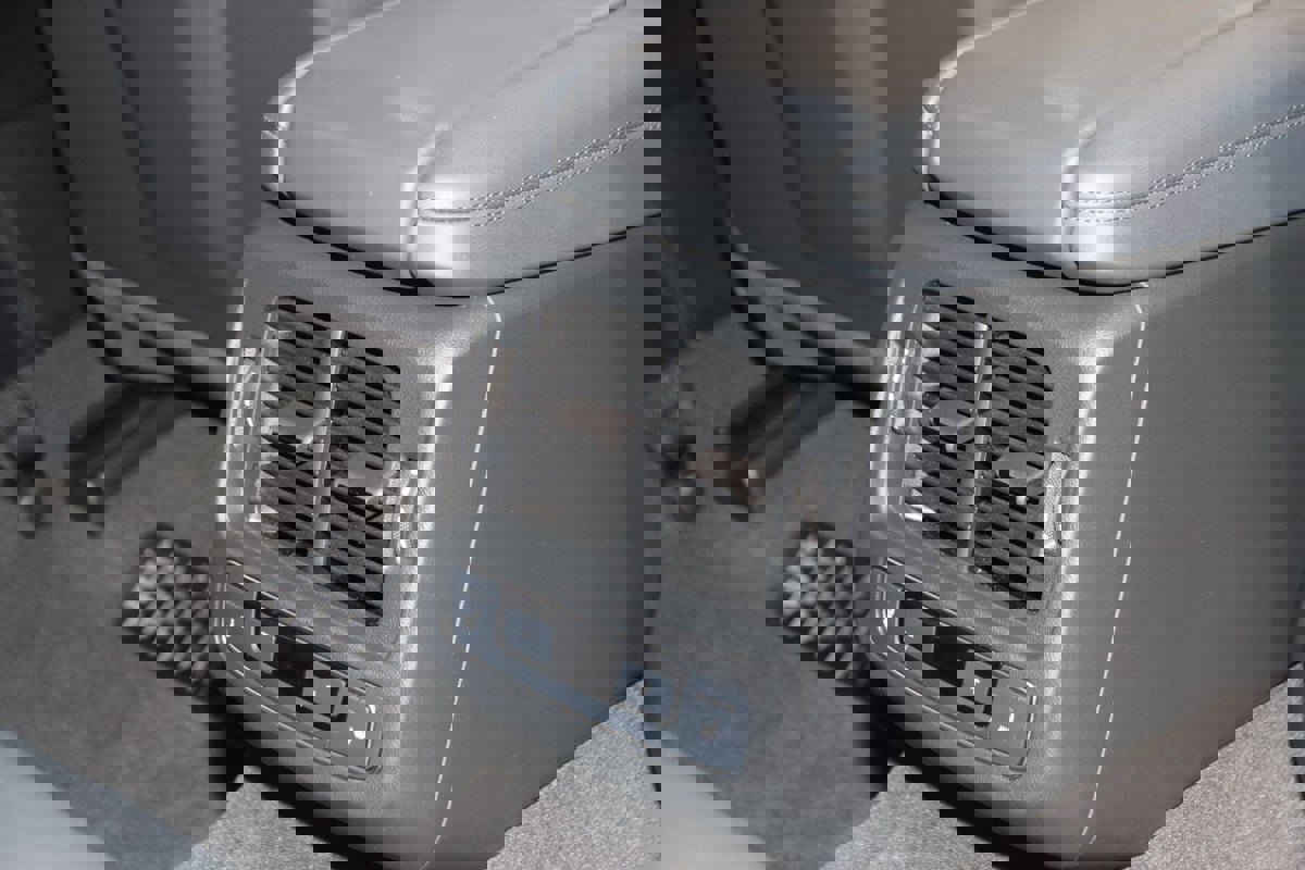 Used 2024 Audi RS e-tron GT w/ Carbon Performance Package image 20