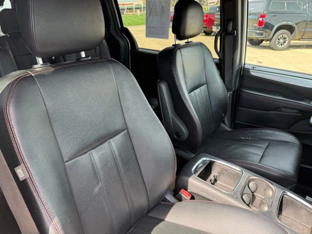 Used 2016 Dodge Grand Caravan R/T FWD image 27