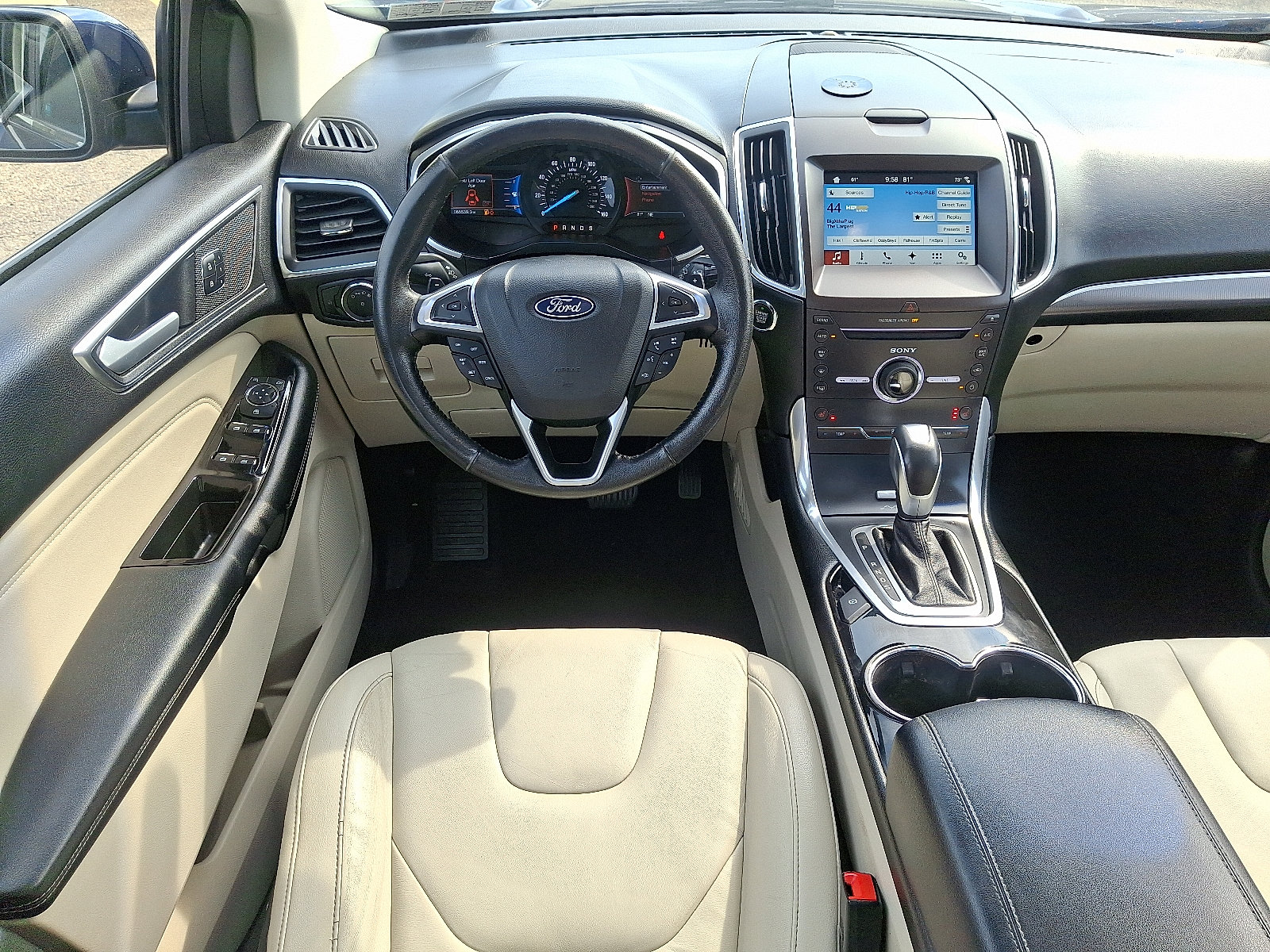 Used 2016 Ford Edge Titanium w/ Technology Package AWD/4WD image 11