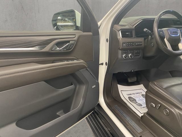 Used 2024 GMC Yukon Denali w/ Advanced Technology Package AWD/4WD image 20